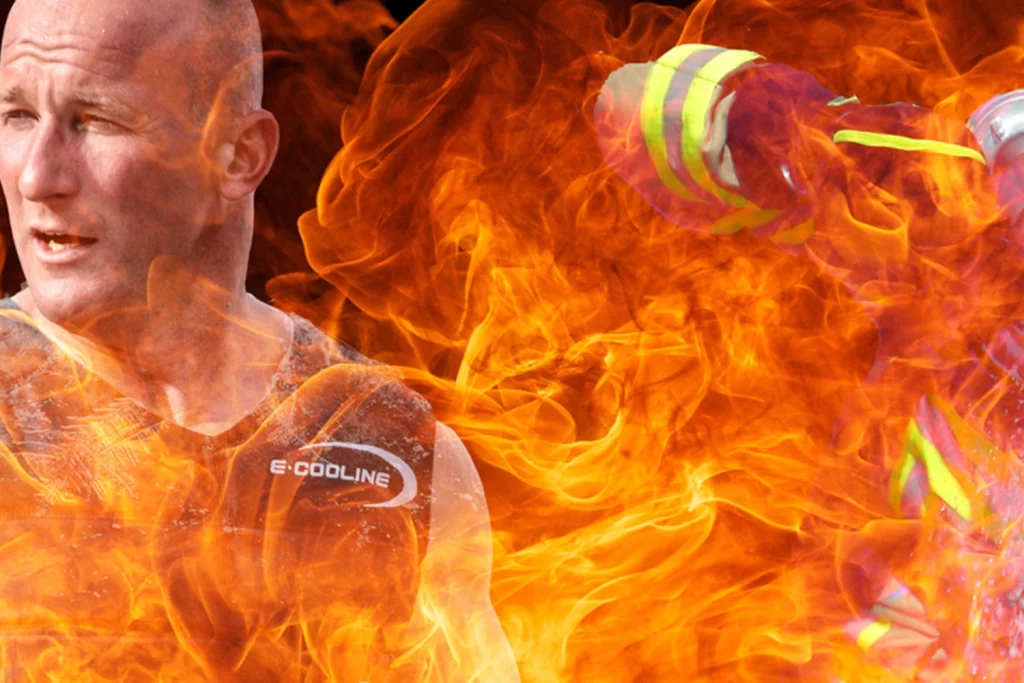 Feuerwehrmann mit E.COOLINE Powercool SX3 Kühlshirt im Feuer